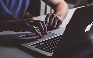 9游电竞站-LOL赛事对电竞产业的影响：如何推动电竞发展，lol电竞的成功